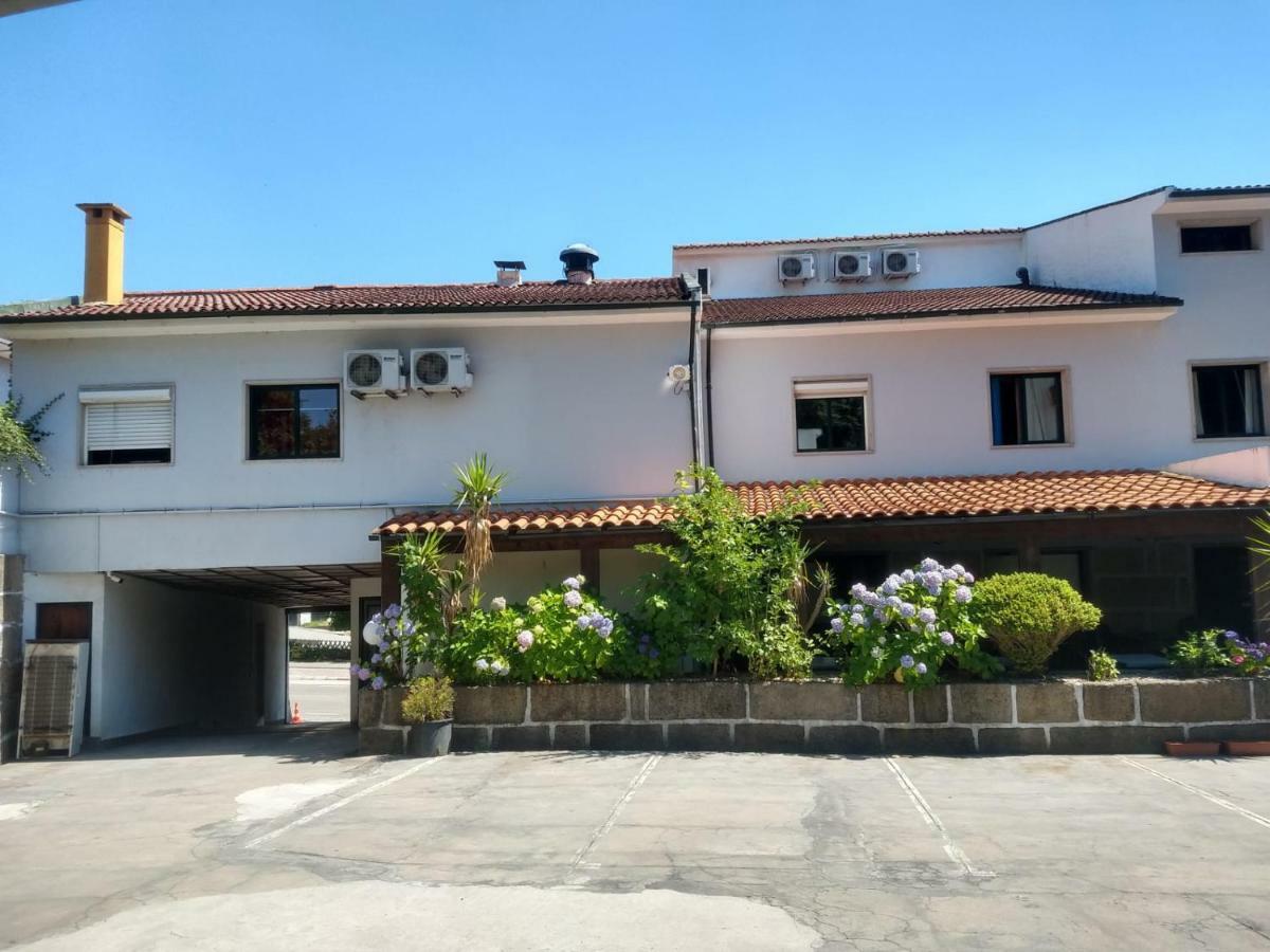 ホテル Residencial Montanhes ヴィラ・レアル エクステリア 写真